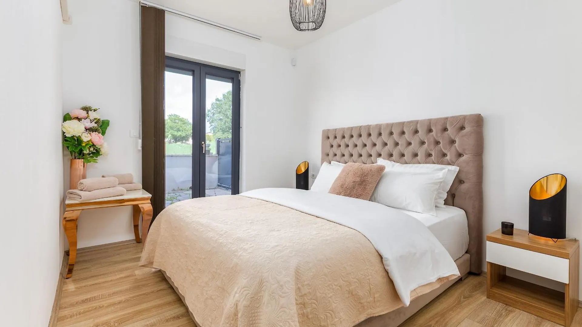 Apartman Infinity ميدولين 0*,